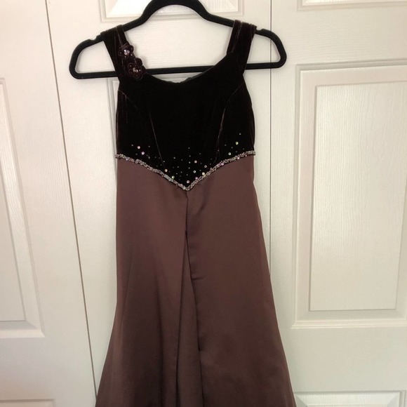 Isobella & Chloe Other - Isobella & Chloe Formal Dress